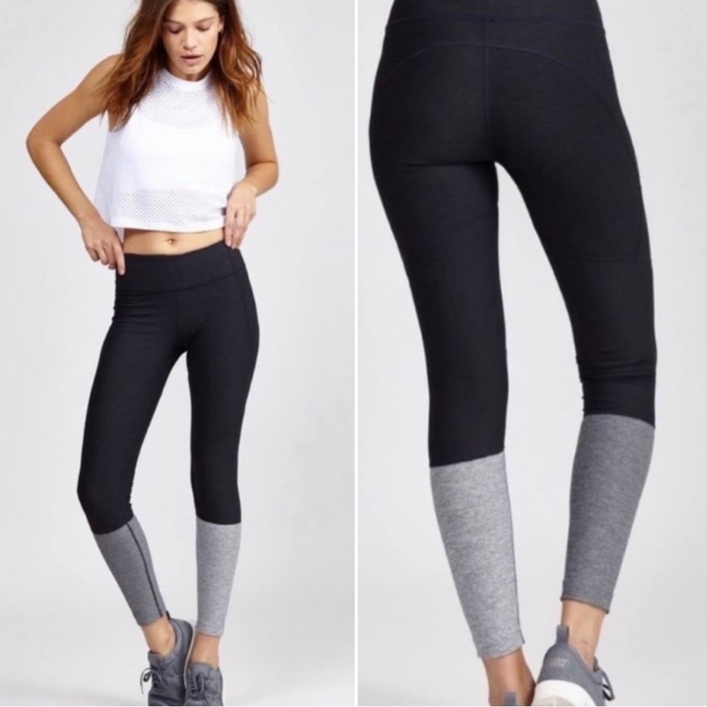 Outdoor voices dipped leggings — black and gray